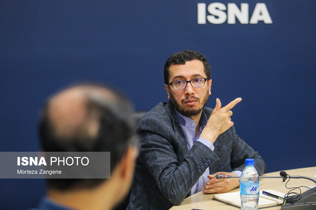رسانه‌ها بخواهند وسط بازی دربیاورند حذف می‌شوند