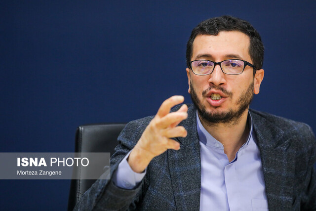 رسانه‌ها بخواهند وسط بازی دربیاورند حذف می‌شوند