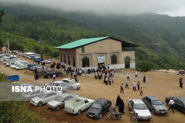 آغوش باز امامزادگان گلستان برای روزه‌داران