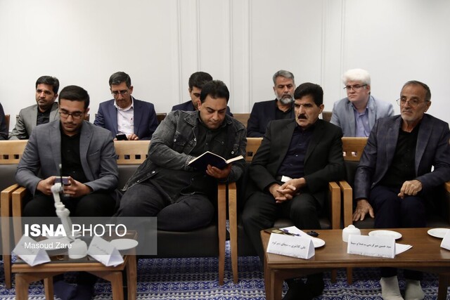 تصمیم در مورد فعالیت معدن دره زرشک را کاملاً فنی و قانونی دنبال می‌کنیم
