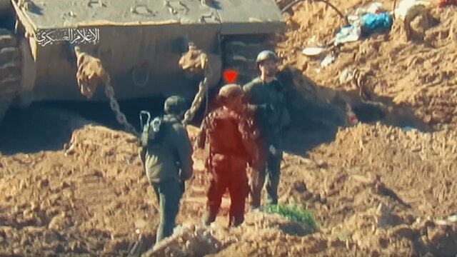 ضربات سهمگین مقاومت به اشغالگران/ ادامه حملات صهیونیست‌ها به مراکز آوارگان در غزه