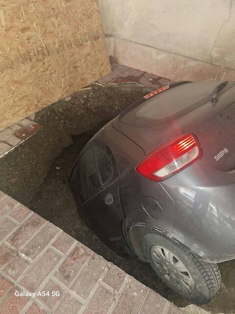 چاه فاضلاب، تیبا را بلعید