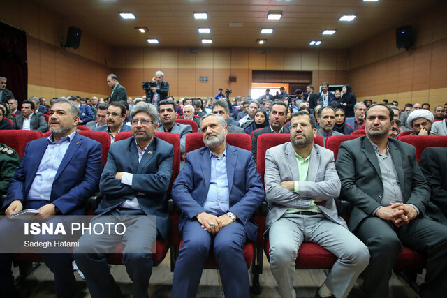 وابستگی اقتصادی اسارت می‌آورد