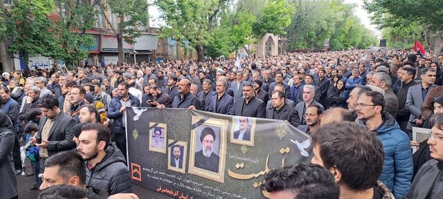 وداع مدیران و کارکنان بانک مسکن استان آذربایجان شرقی با شهدای خدمت وداع مدیران و کارکنان بانک مسکن استان آذربایجان شرقی با شهدای خدمت
