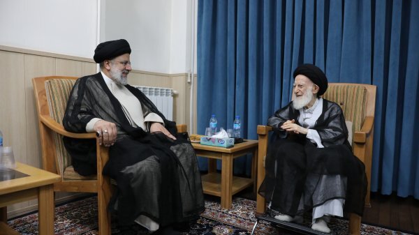 گزارش رئیسجمهور به مراجع قم؛ قدردانی و توصیههای علما برای دولت