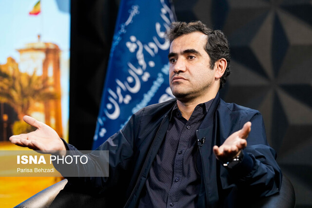 مجید حسینی: دوقطبی اصلی انتخابات دعوای «سعادت‌آباد» و «امت‌آباد» است/یه نظرم طبقه پایین می‌برد