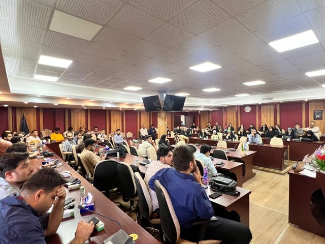 مناظره انتخاباتی نمایندگان ستادهای انتخاباتی در آذربایجان‌شرقی